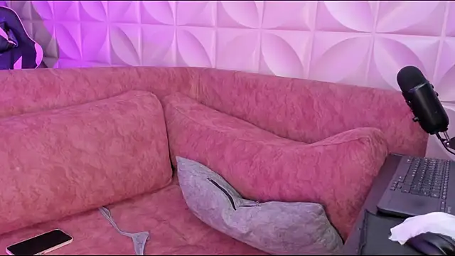 NattGomez live sex cam