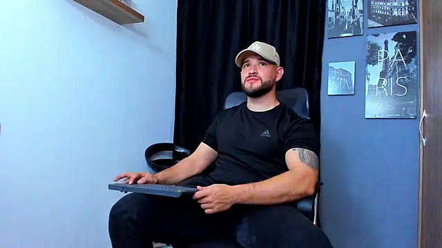 AndrewDiaz live sex cam