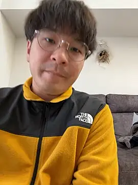 yuuki8910 live sex cam