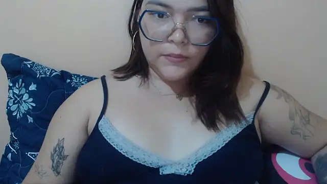 Charlovereal live sex cam
