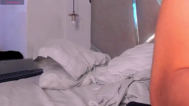 PiperrCry live sex cam