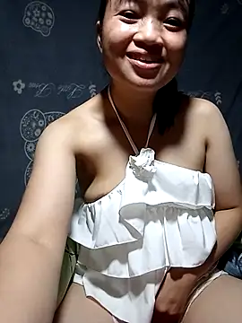 Noelle-e live sex cam