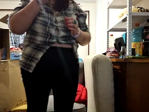 Samantha_Squirt@xh live sex cam