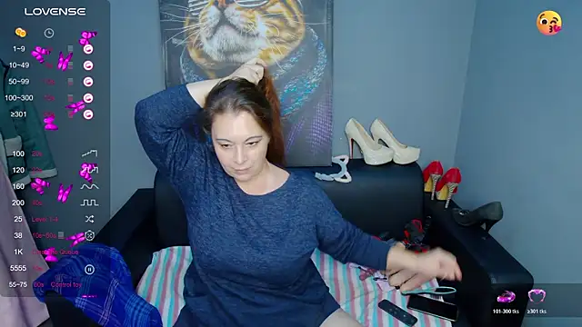 JanettMay live sex cam