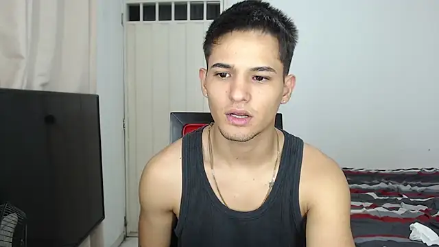 Alex_mojica live sex cam