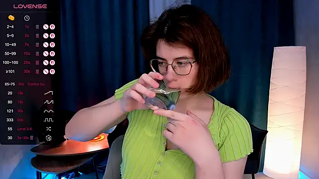 BellaCaress live sex cam