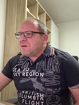 coupleLatinaLovers live sex cam