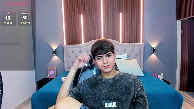 Tommy18__ live sex cam