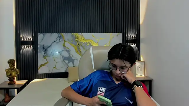 SantiagoRusso18 live sex cam