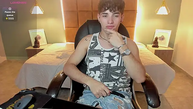 AlejooTwink live sex cam