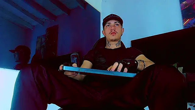 HannibalLester live sex cam