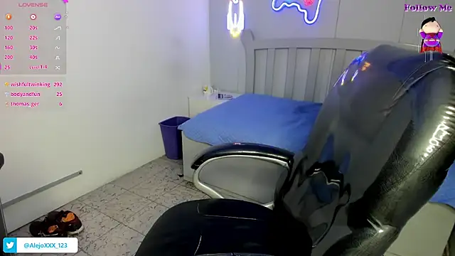 loistwink_ live sex cam