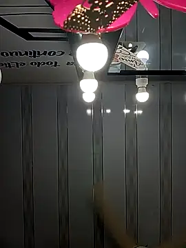 Victoriia-69 live sex cam