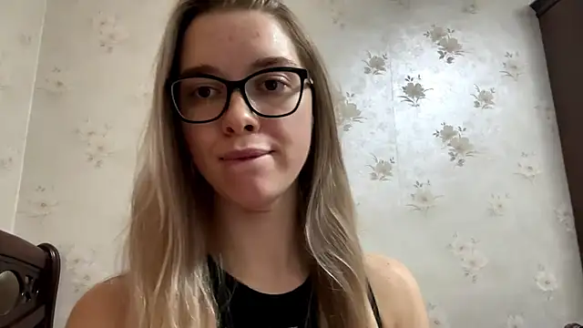 MichikoWienandt live sex cam