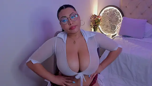 Helleamazing live sex cam