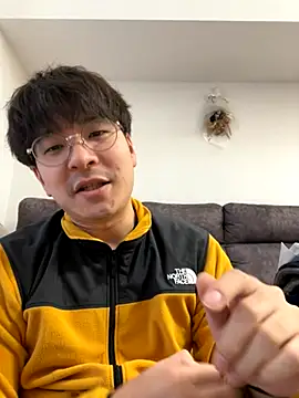 yuuki8910 live sex cam