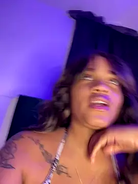 riri_brunnete live sex cam