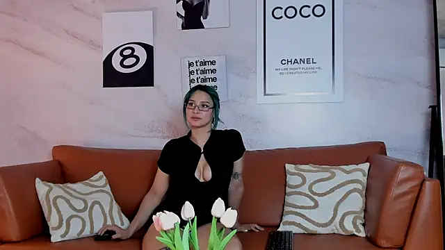 Ramona_Flower live sex cam