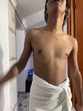 Maxim-Walker live sex cam