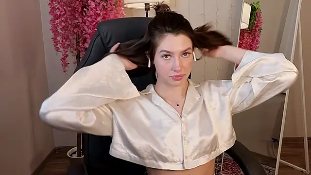 LouiseCollins live sex cam