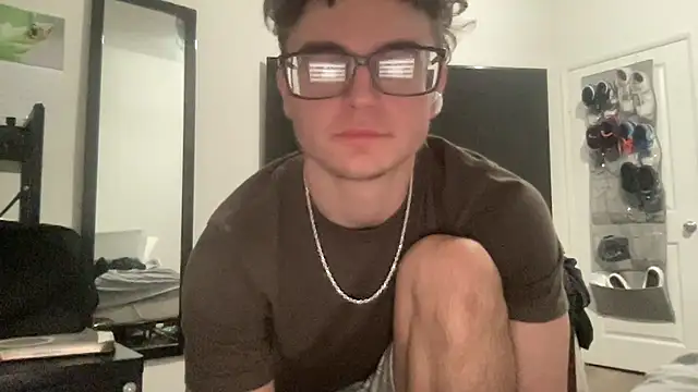 ryan_28747 live sex cam