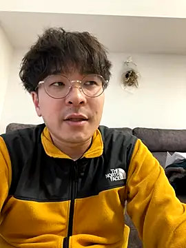 yuuki8910 live sex cam