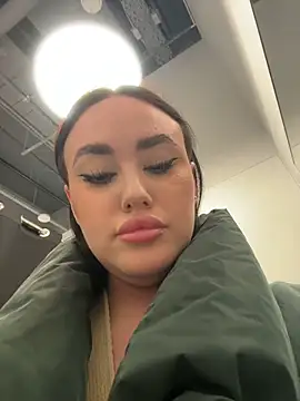 KiraSunshine live sex cam