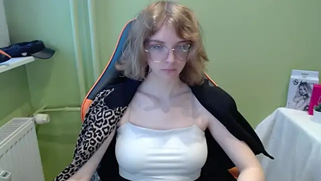 juicyPenny live sex cam