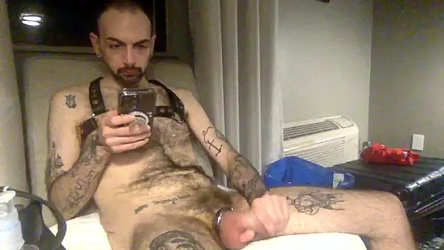 Girthywhereitmatters live sex cam