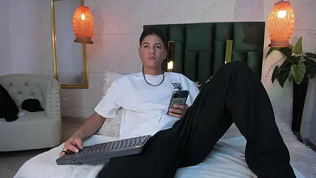 Levy_Steve live sex cam