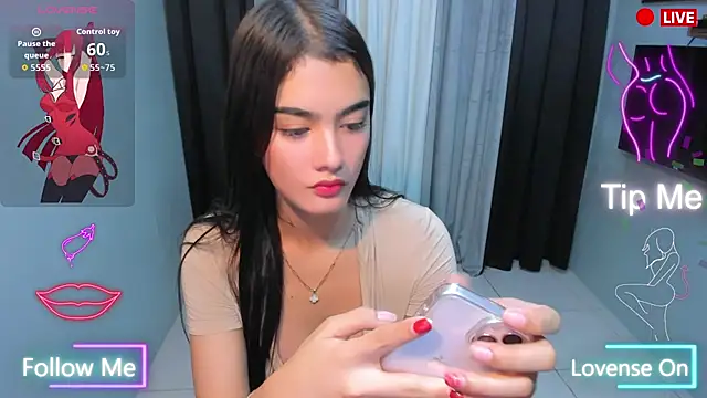 SeductiveAiraCumLoader live sex cam