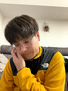 yuuki8910 live sex cam