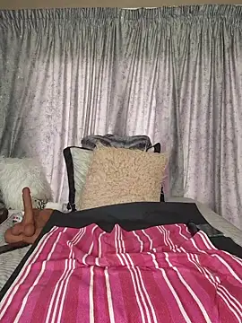 ThickianaRider live sex cam