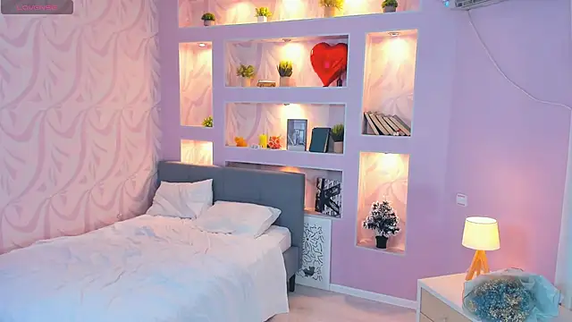 FloraDobb live sex cam