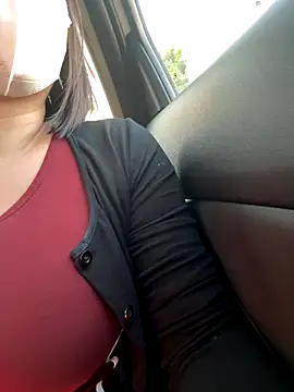 May-Squirt live sex cam