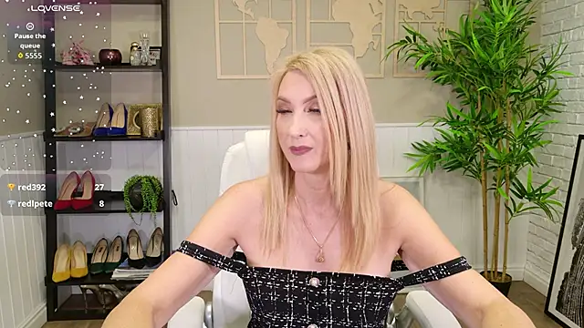 LadyLeea live sex cam