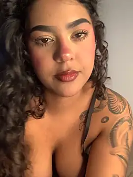 CaroBeach live sex cam