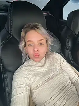 LikaCat live sex cam