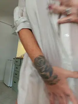 YourMommyBlair live sex cam