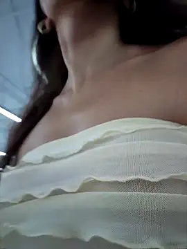 Izabella_Bella live sex cam