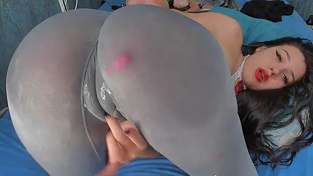 RedAssHottie live sex cam