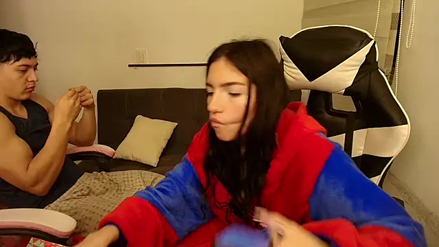 DesireLuxe live sex cam