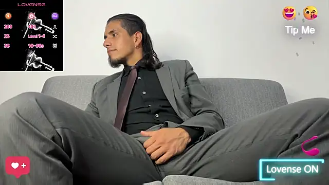 Tom_blunt96 live sex cam