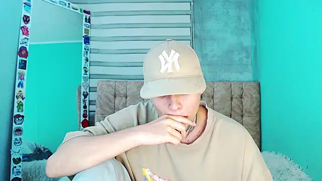 _justinmoon2 live sex cam