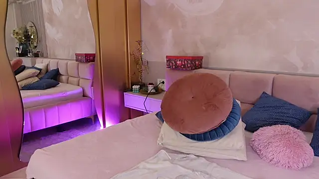 JullyBlair live sex cam