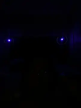 Maxim-Walker live sex cam