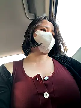 May-Squirt live sex cam