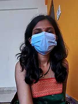 Shivani2002 live sex cam