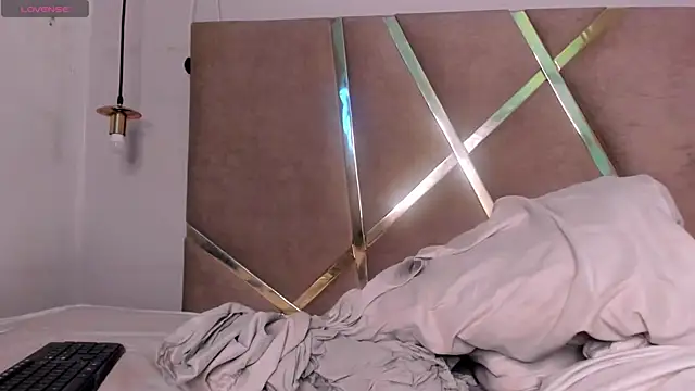 PiperrCry live sex cam