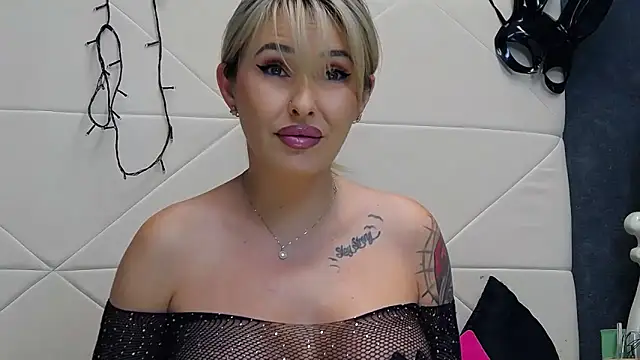 IssaSmith live sex cam